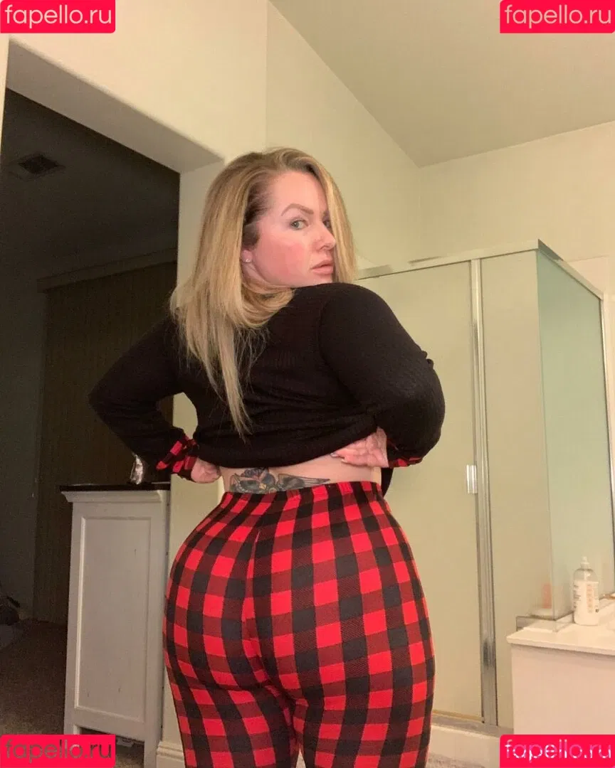 notyouraverage Onlyfans Photo Gallery 