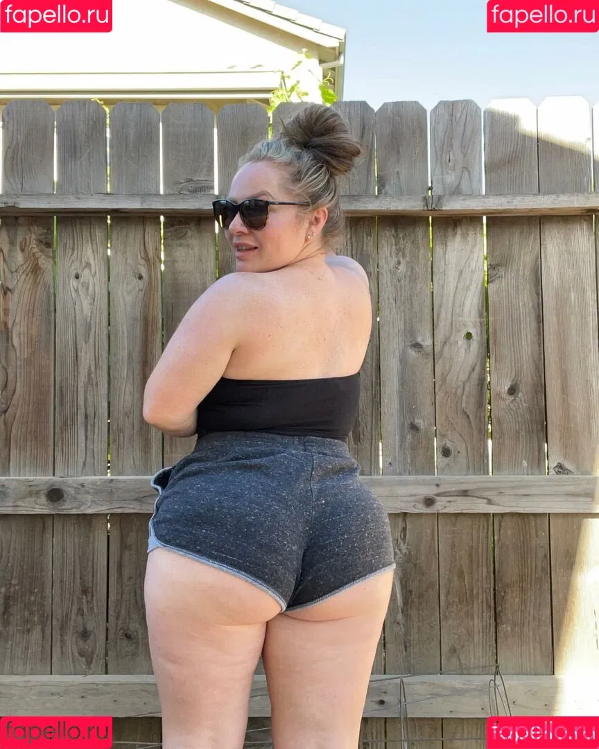 notyouraverage Onlyfans Photo Gallery 