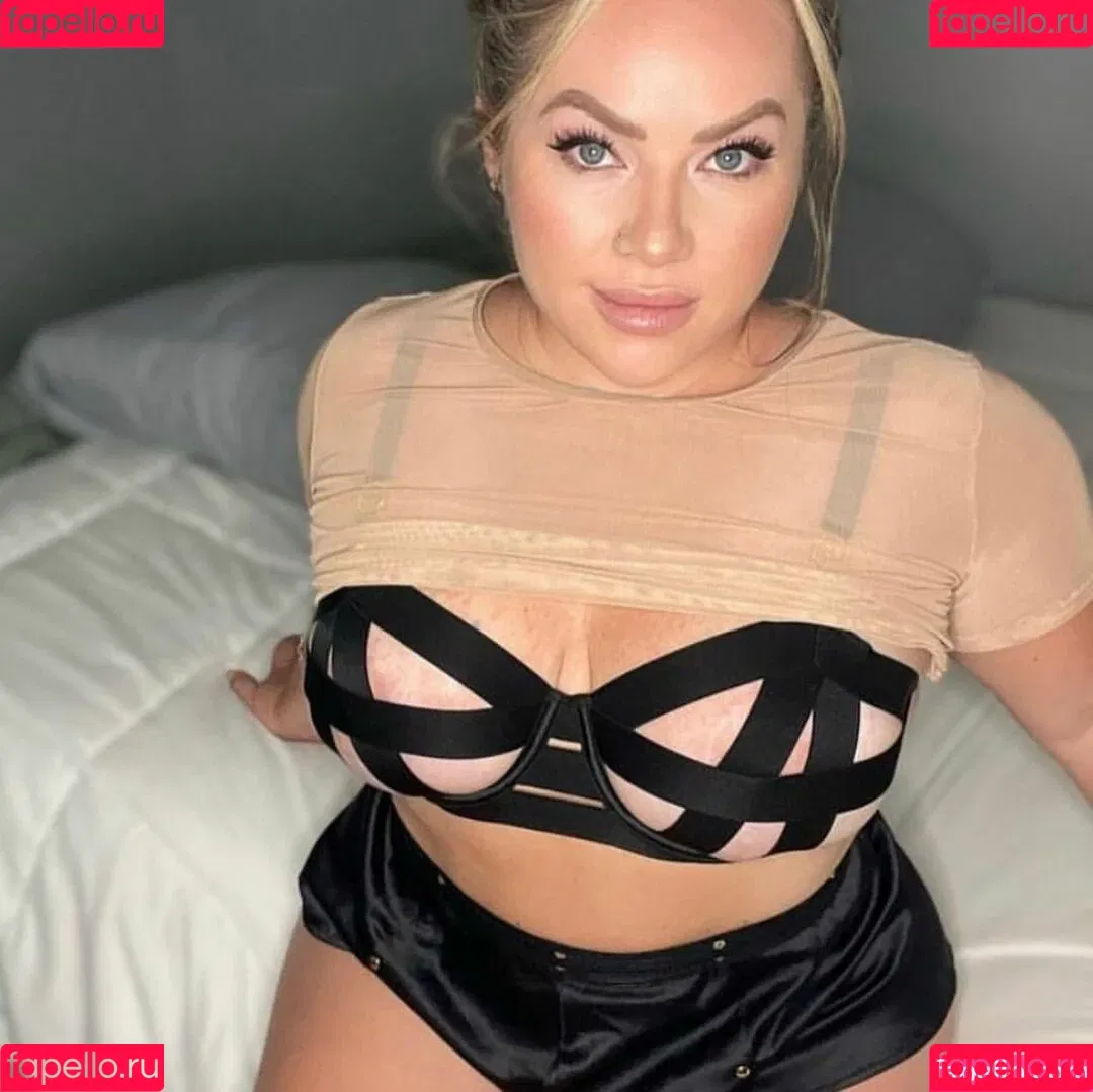 notyouraverage Onlyfans Photo Gallery 