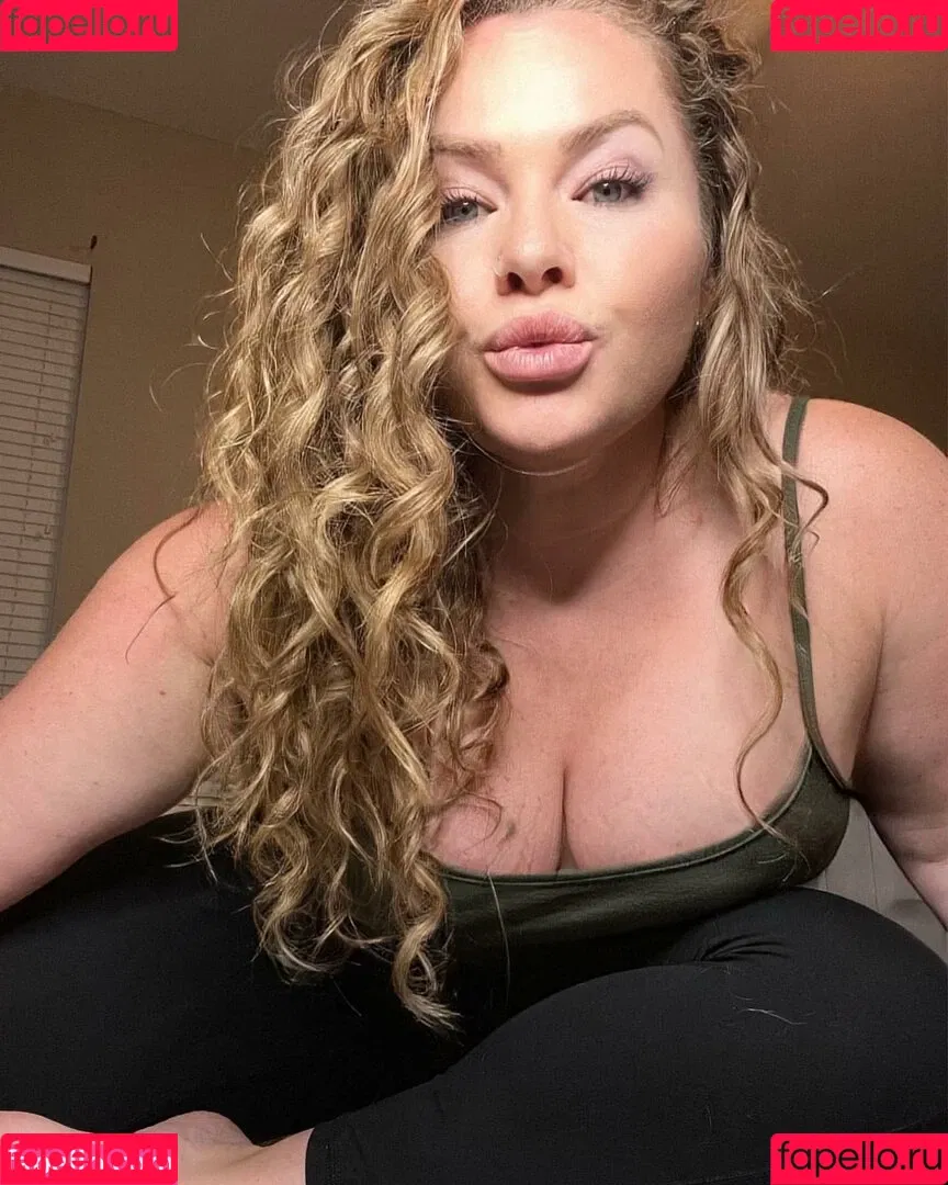 notyouraverage Onlyfans Photo Gallery 