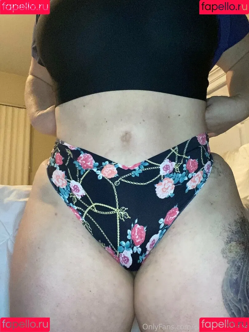 notyouraverage Onlyfans Photo Gallery 