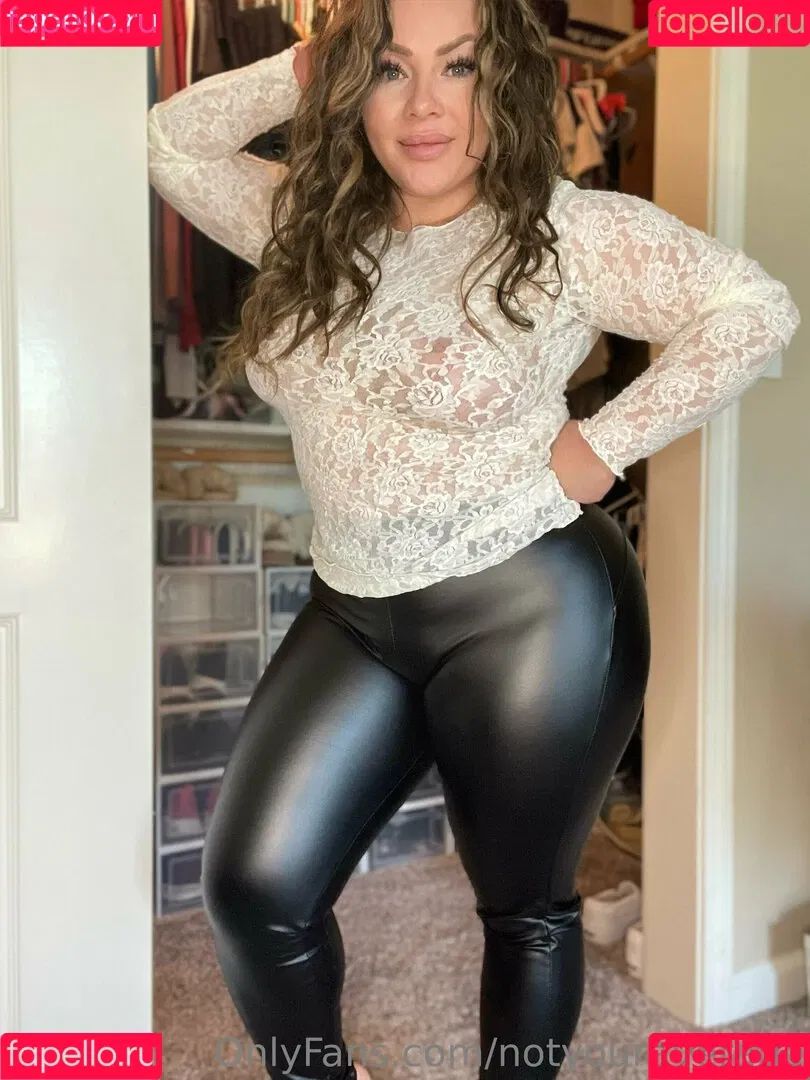 notyouraverage Onlyfans Photo Gallery 