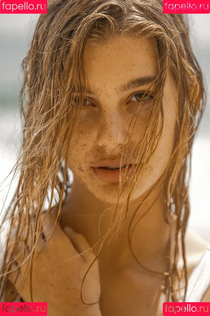 Camila Morrone Onlyfans Photo Gallery 