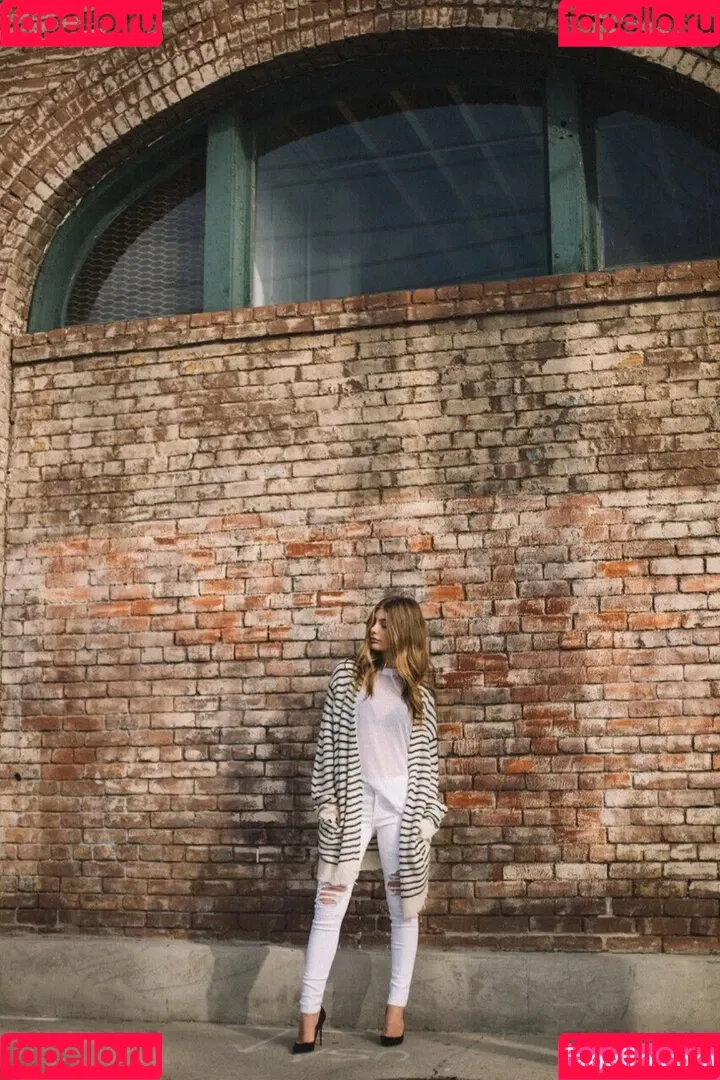 Camila Morrone Onlyfans Photo Gallery 