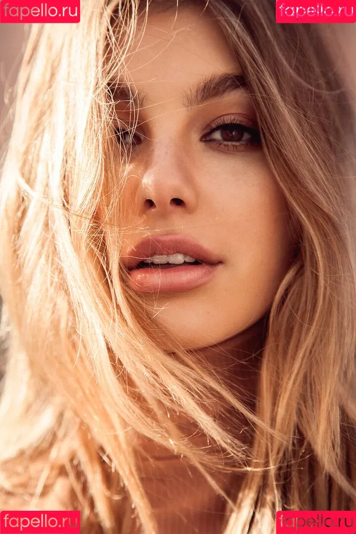 Camila Morrone Onlyfans Photo Gallery 