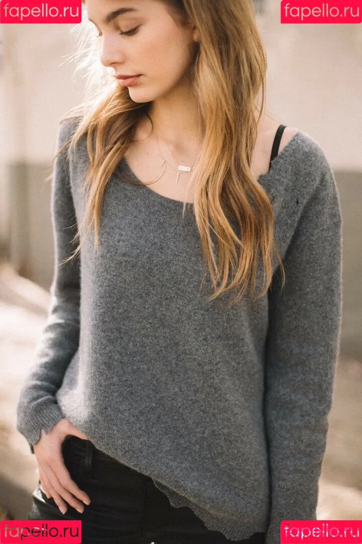 Camila Morrone Onlyfans Photo Gallery 