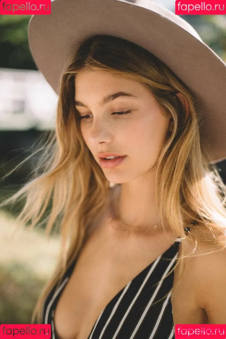 Camila Morrone Onlyfans Photo Gallery 