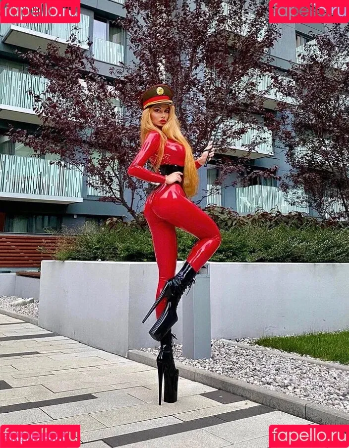 Goddess Slavena Onlyfans Photo Gallery 