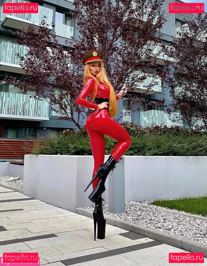 Goddess Slavena Onlyfans Photo Gallery 