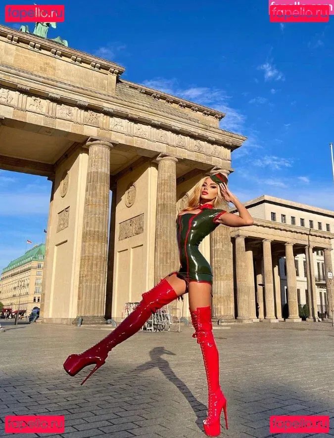 Goddess Slavena Onlyfans Photo Gallery 