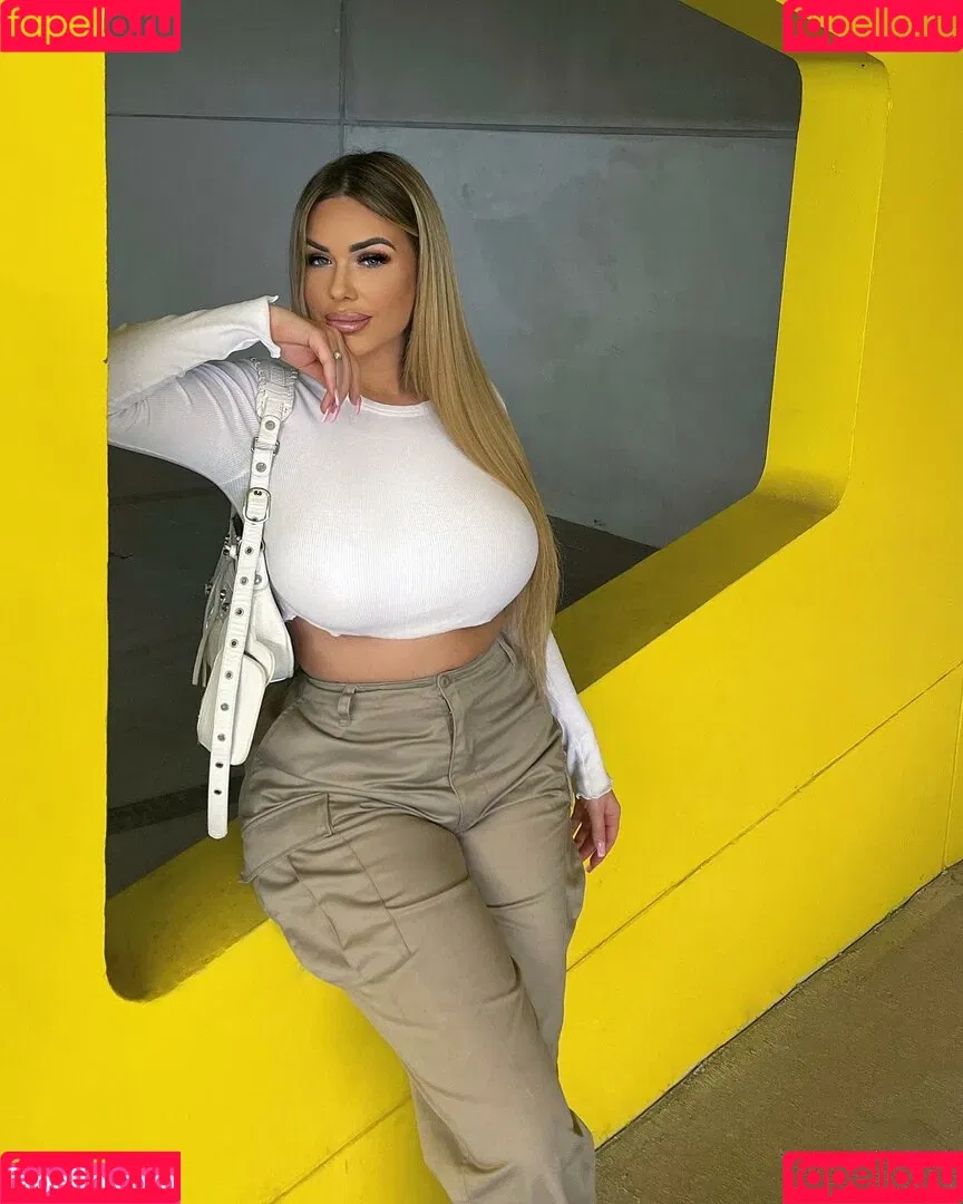 Lisa Amber Onlyfans Photo Gallery 