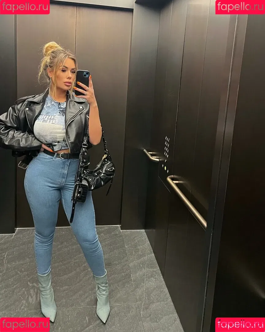 Lisa Amber Onlyfans Photo Gallery 