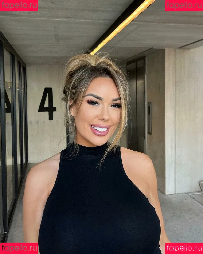 Lisa Amber Onlyfans Photo Gallery 