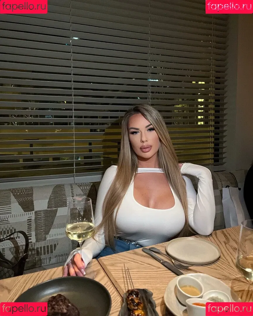 Lisa Amber Onlyfans Photo Gallery 