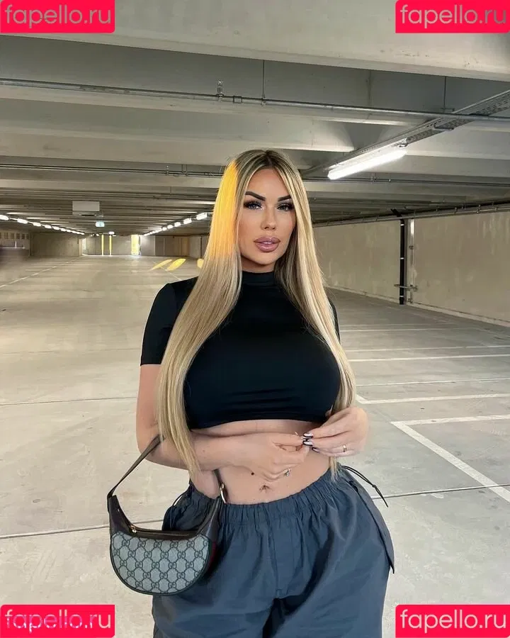 Lisa Amber Onlyfans Photo Gallery 