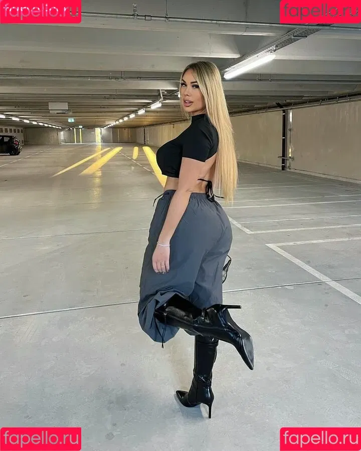Lisa Amber Onlyfans Photo Gallery 