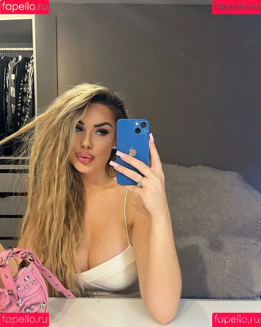 Lisa Amber Onlyfans Photo Gallery 
