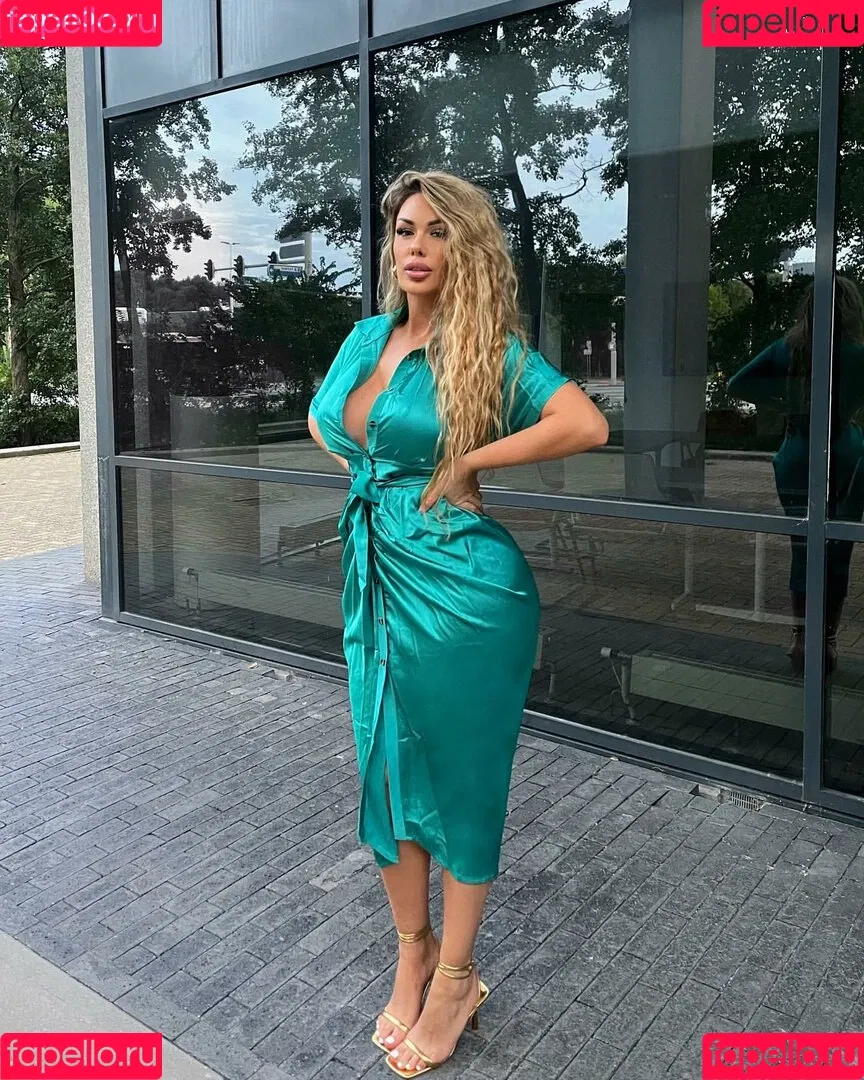 Lisa Amber Onlyfans Photo Gallery 