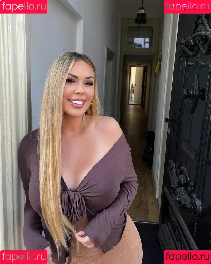 Lisa Amber Onlyfans Photo Gallery 