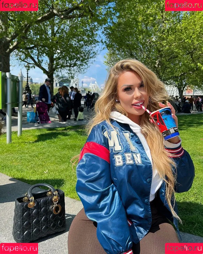 Lisa Amber Onlyfans Photo Gallery 