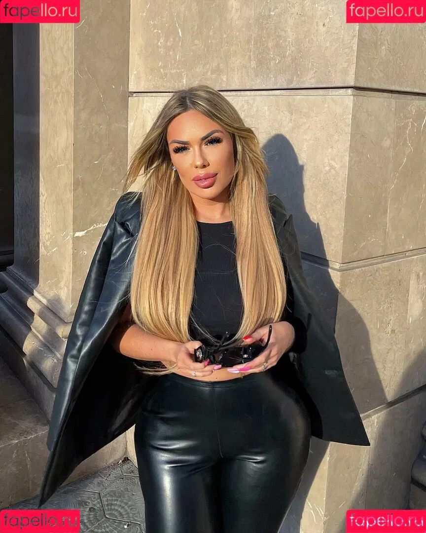 Lisa Amber Onlyfans Photo Gallery 
