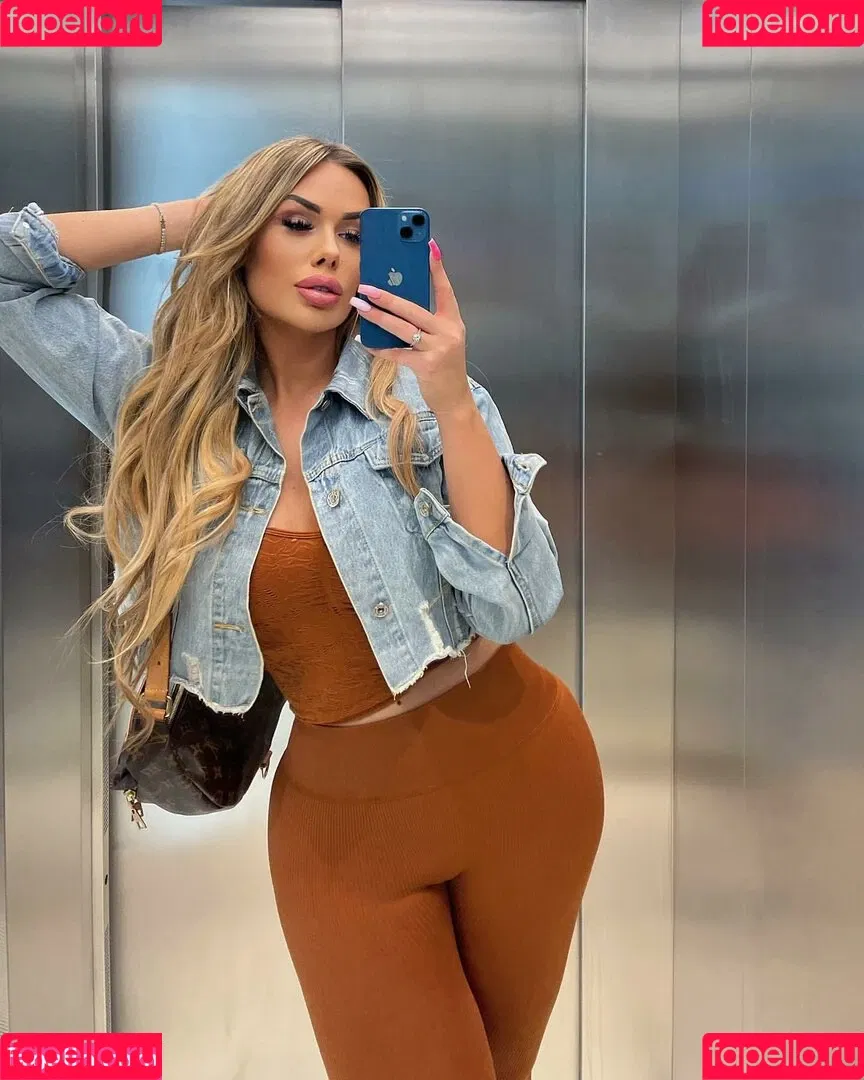 Lisa Amber Onlyfans Photo Gallery 
