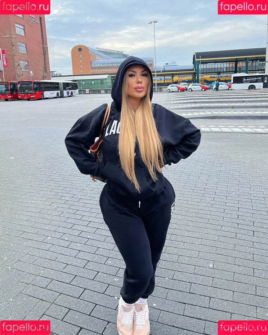 Lisa Amber Onlyfans Photo Gallery 