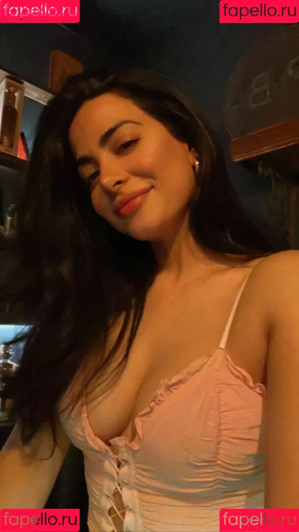 Emeraude Toubia Onlyfans Photo Gallery 