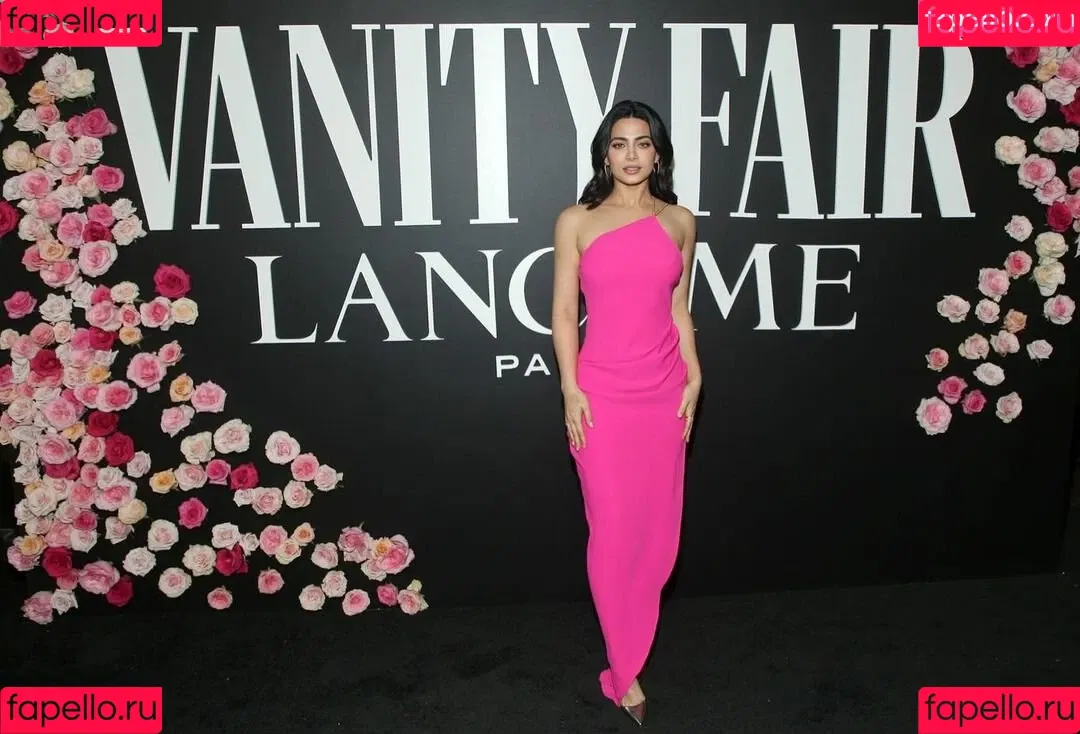 Emeraude Toubia Onlyfans Photo Gallery 