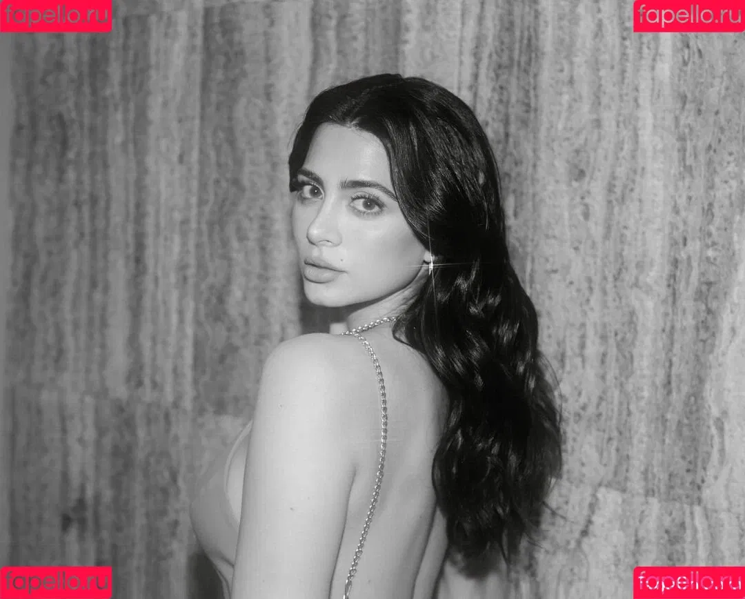 Emeraude Toubia Onlyfans Photo Gallery 