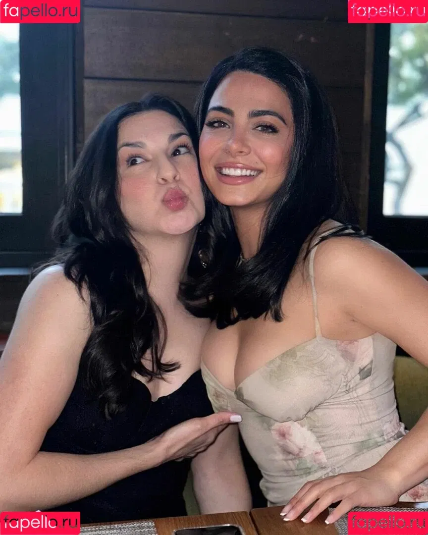 Emeraude Toubia Onlyfans Photo Gallery 