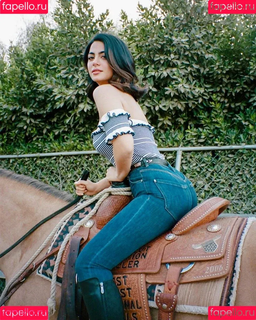 Emeraude Toubia Onlyfans Photo Gallery 