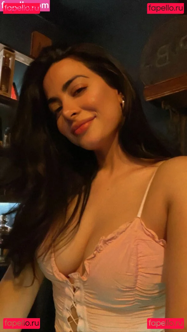Emeraude Toubia Onlyfans Photo Gallery 