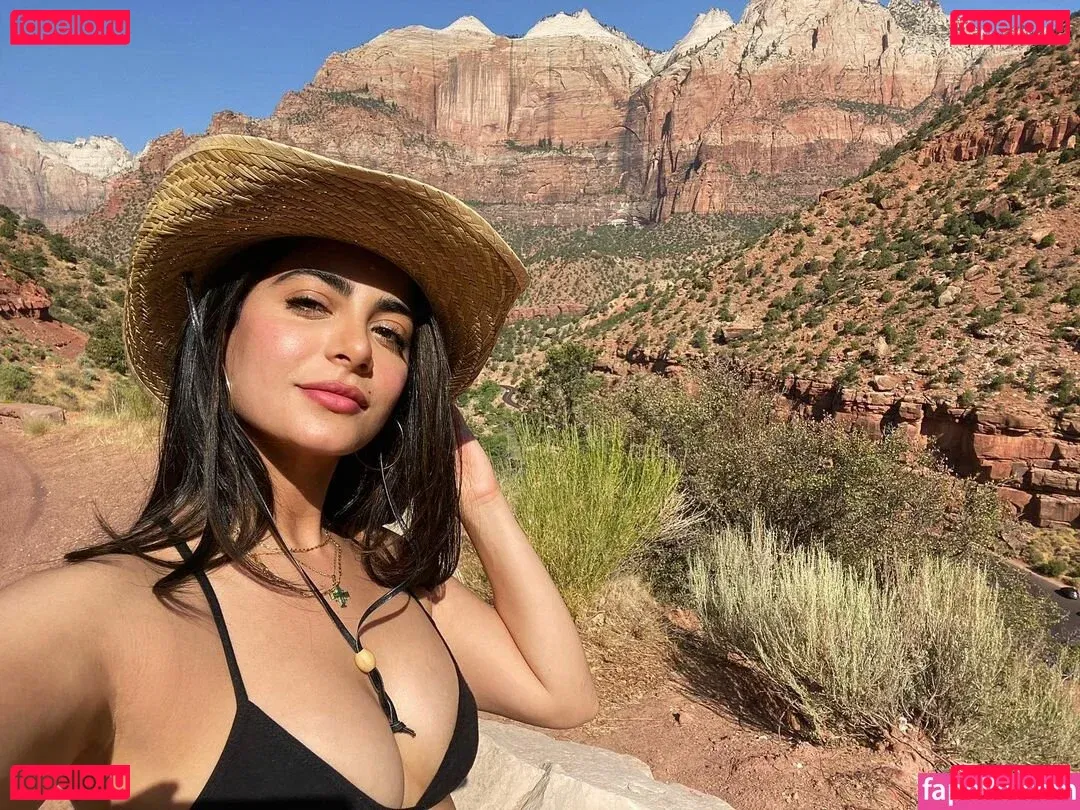 Emeraude Toubia Onlyfans Photo Gallery 