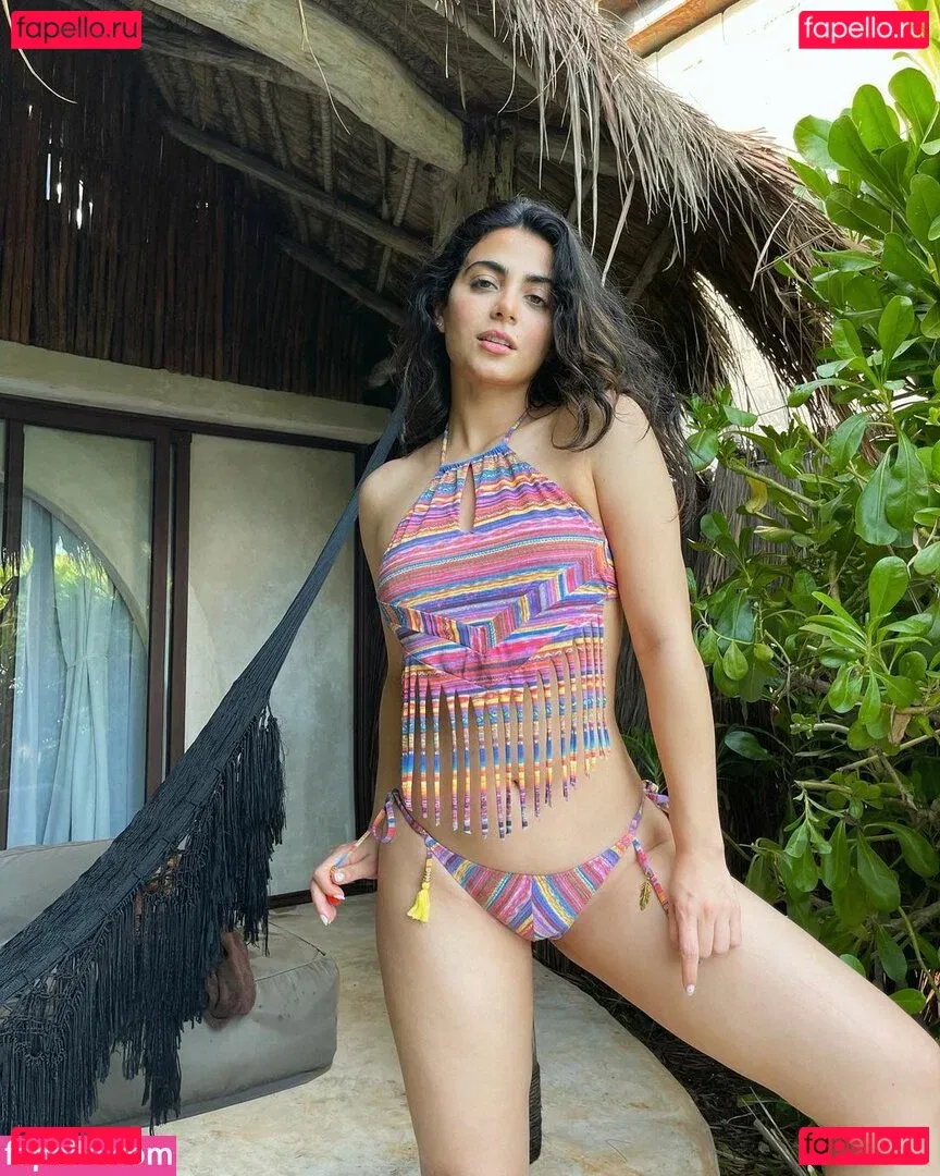 Emeraude Toubia Onlyfans Photo Gallery 