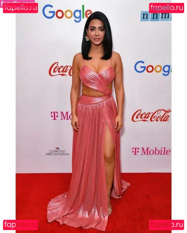 Emeraude Toubia Onlyfans Photo Gallery 