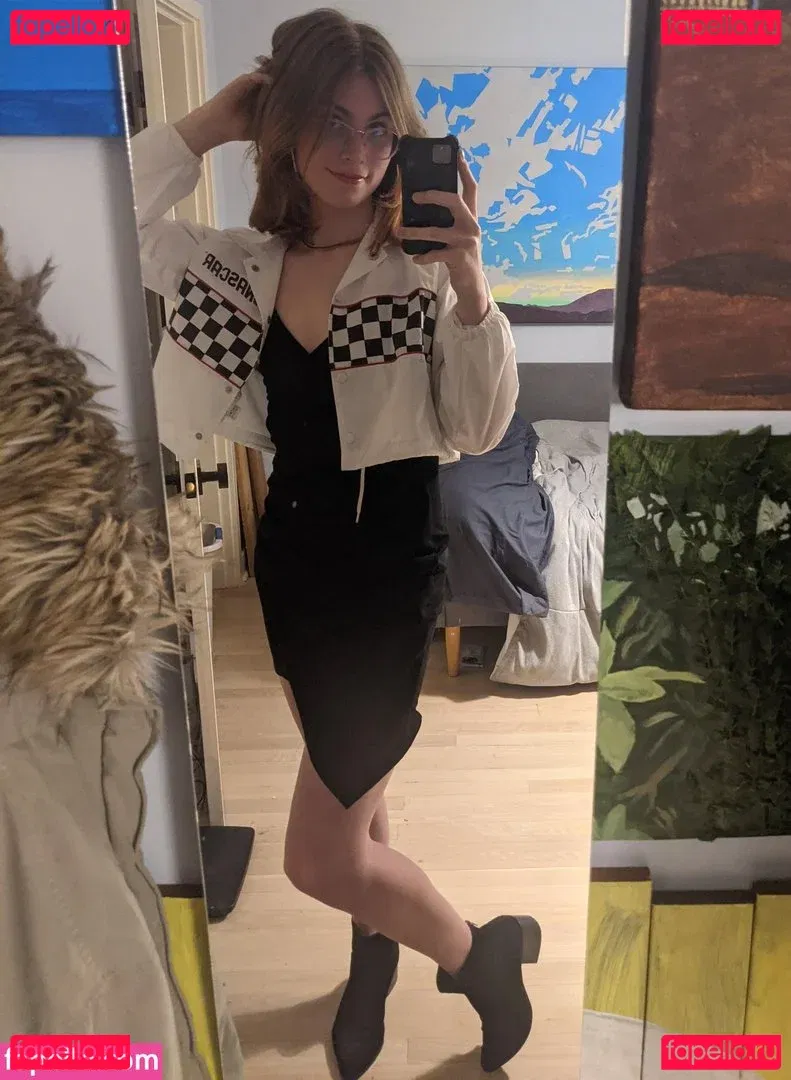 Nayomo Onlyfans Photo Gallery 