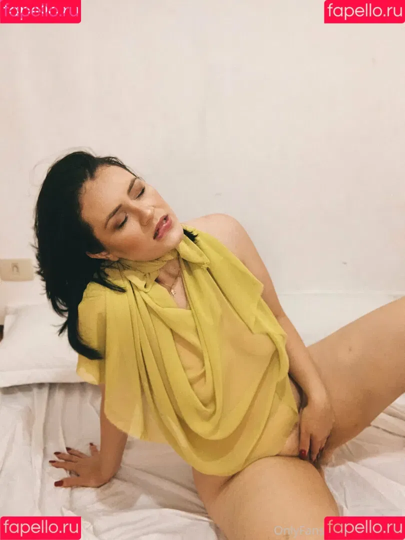 Fabricia Freitas Onlyfans Photo Gallery 