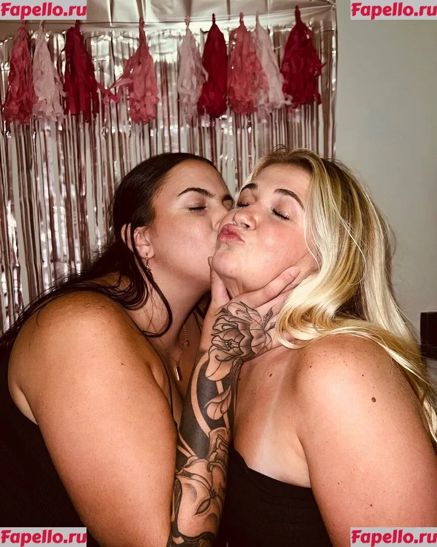 savannah Onlyfans Photo Gallery 