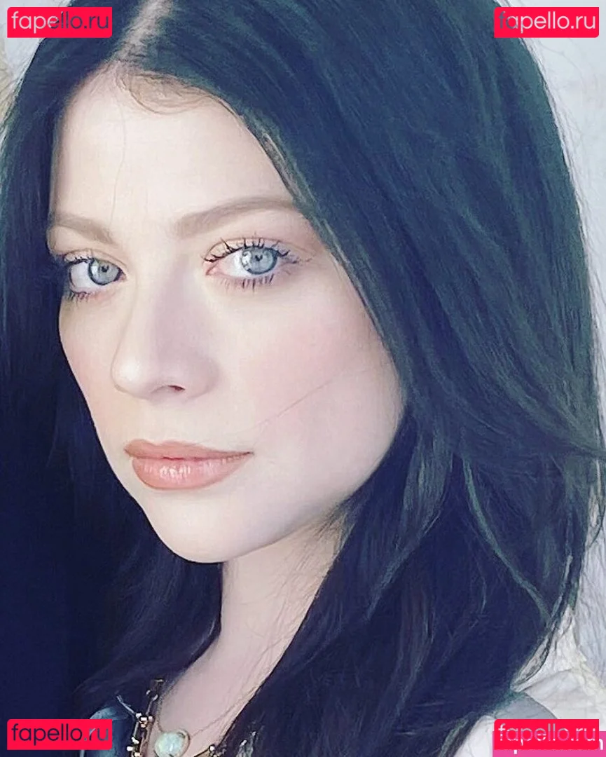 Michelle Trachtenberg Onlyfans Photo Gallery 