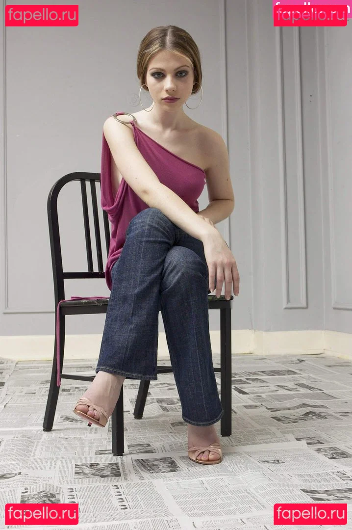 Michelle Trachtenberg Onlyfans Photo Gallery 