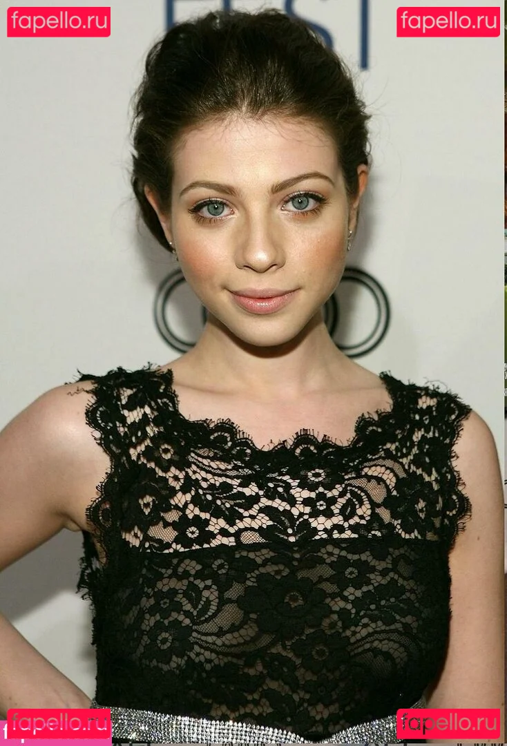 Michelle Trachtenberg Onlyfans Photo Gallery 