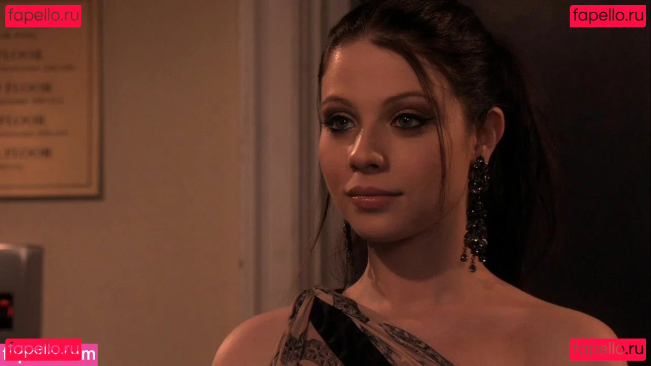 Michelle Trachtenberg Onlyfans Photo Gallery 