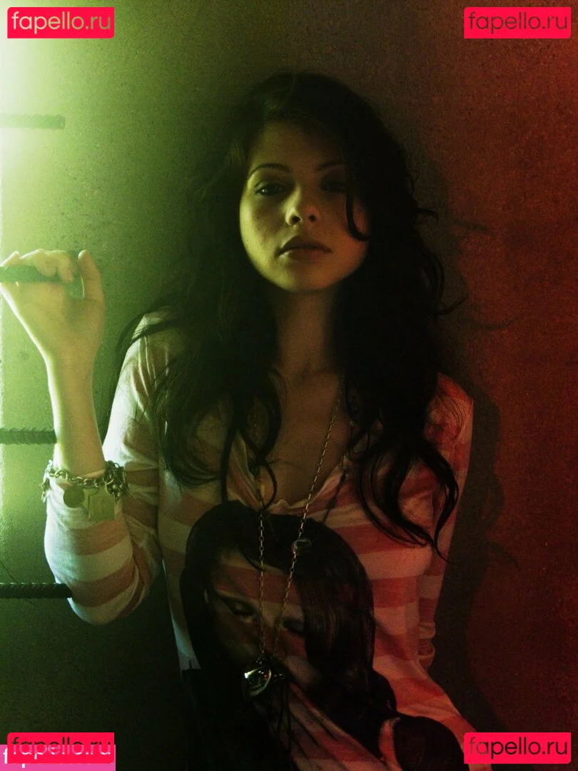 Michelle Trachtenberg Onlyfans Photo Gallery 