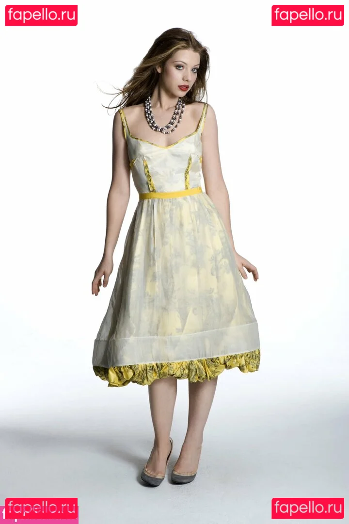 Michelle Trachtenberg Onlyfans Photo Gallery 