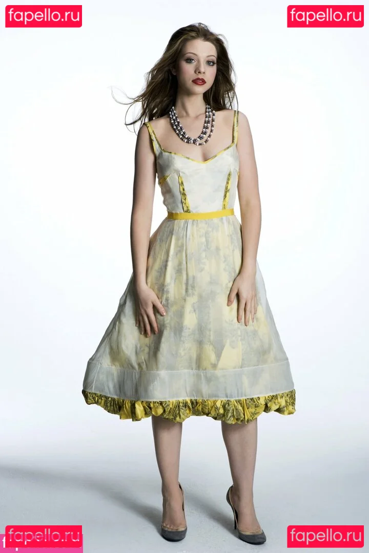 Michelle Trachtenberg Onlyfans Photo Gallery 