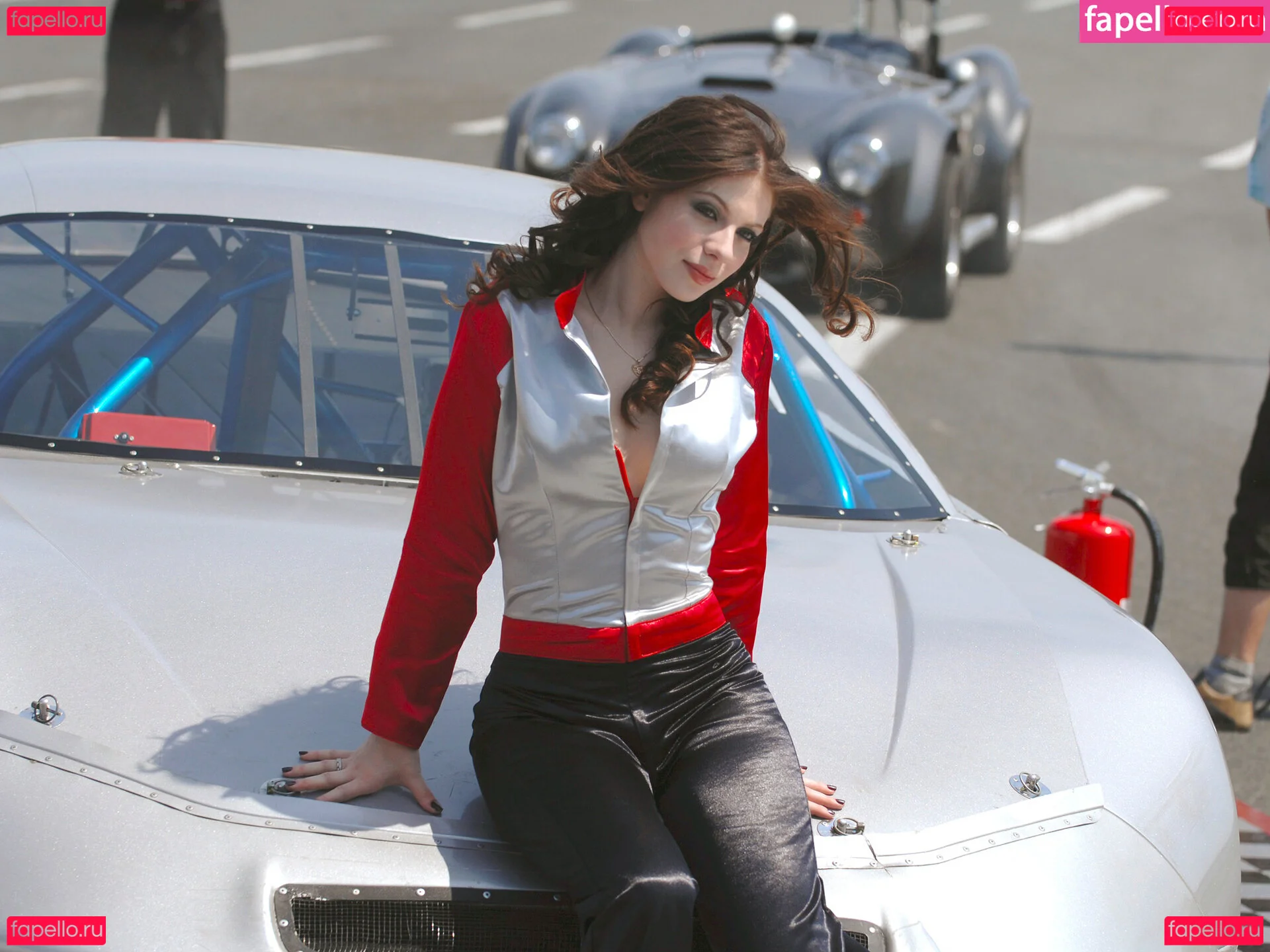 Michelle Trachtenberg Onlyfans Photo Gallery 