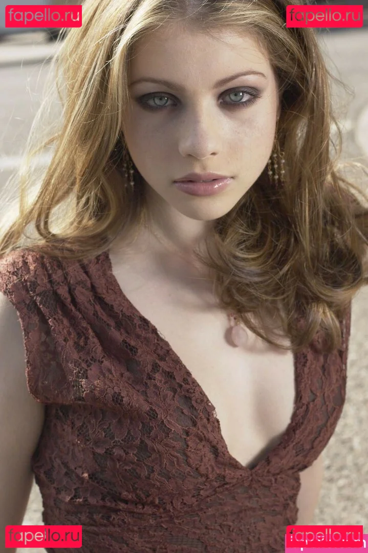 Michelle Trachtenberg Onlyfans Photo Gallery 
