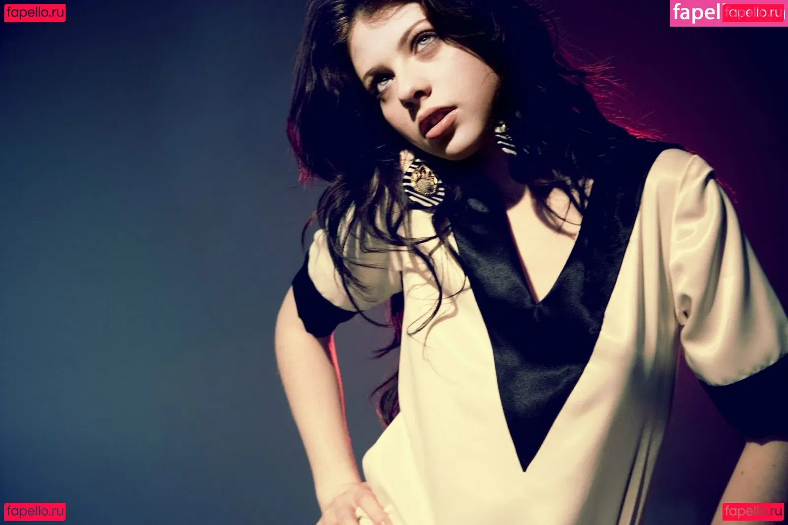 Michelle Trachtenberg Onlyfans Photo Gallery 