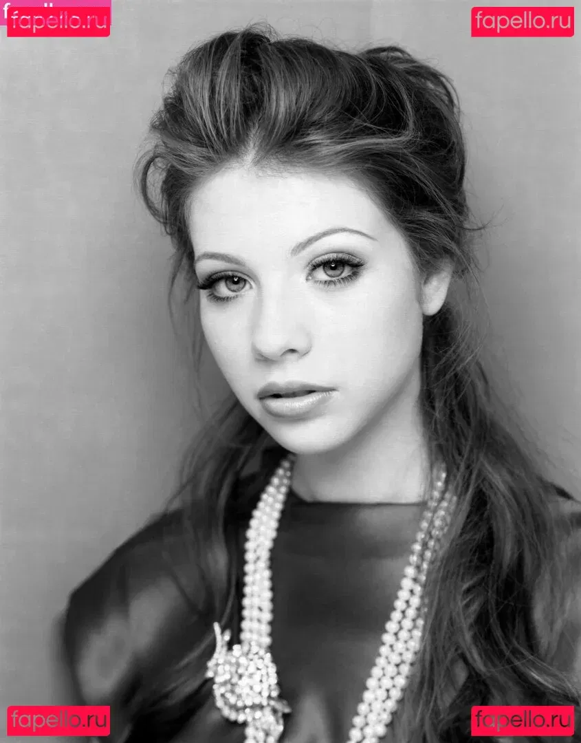 Michelle Trachtenberg Onlyfans Photo Gallery 